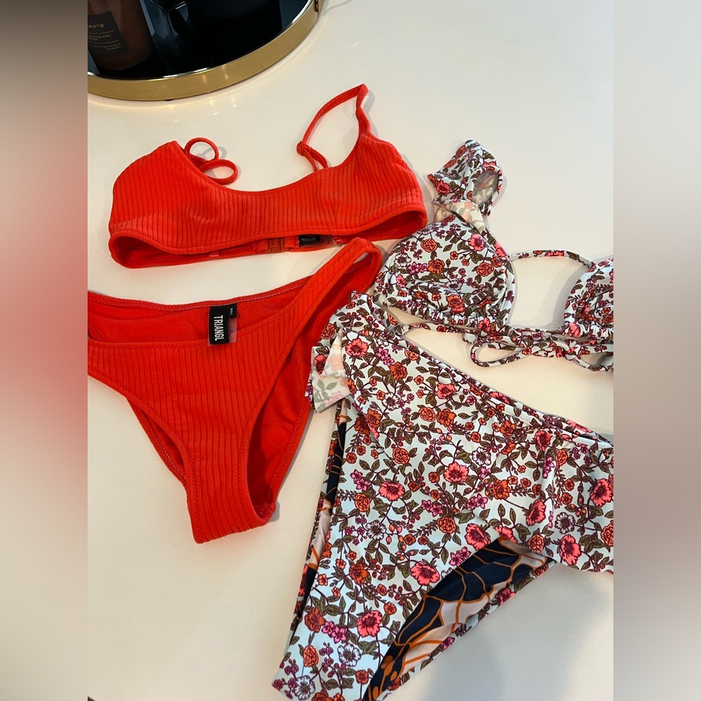 [ LOT ] Beach Riot Daisy XS Tringl Maci Red Small